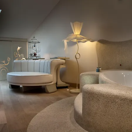 Chateau Monfort - Relais & Chateaux 5* Milano
