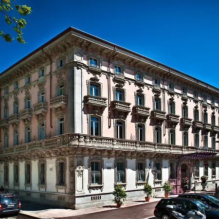 Chateau Monfort - Relais & Chateaux Otel