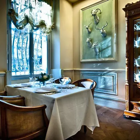Chateau Monfort - Relais & Chateaux Hotel Milano