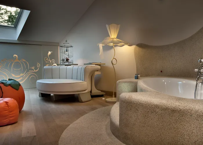 Chateau Monfort - Relais & Chateaux 5* Milánó