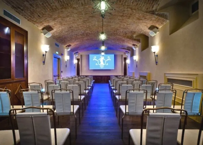 Chateau Monfort - Relais & Chateaux Отель