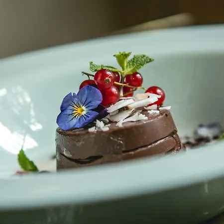 Chateau Monfort - Relais & Chateaux Hotel 5*